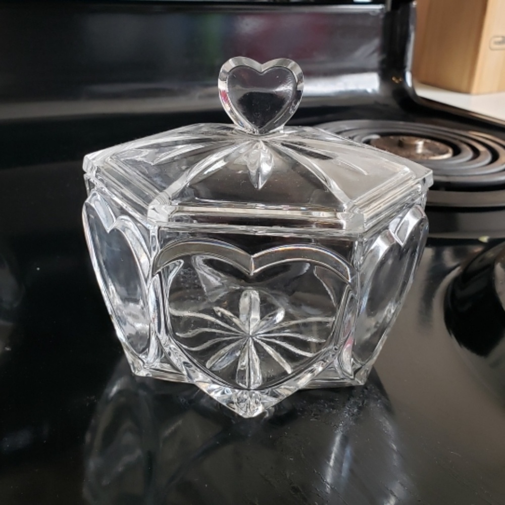 Glass heart dish